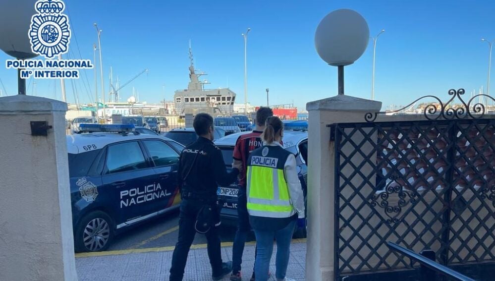 La detención se produjo en la casa donde maltrataban a la dueña 