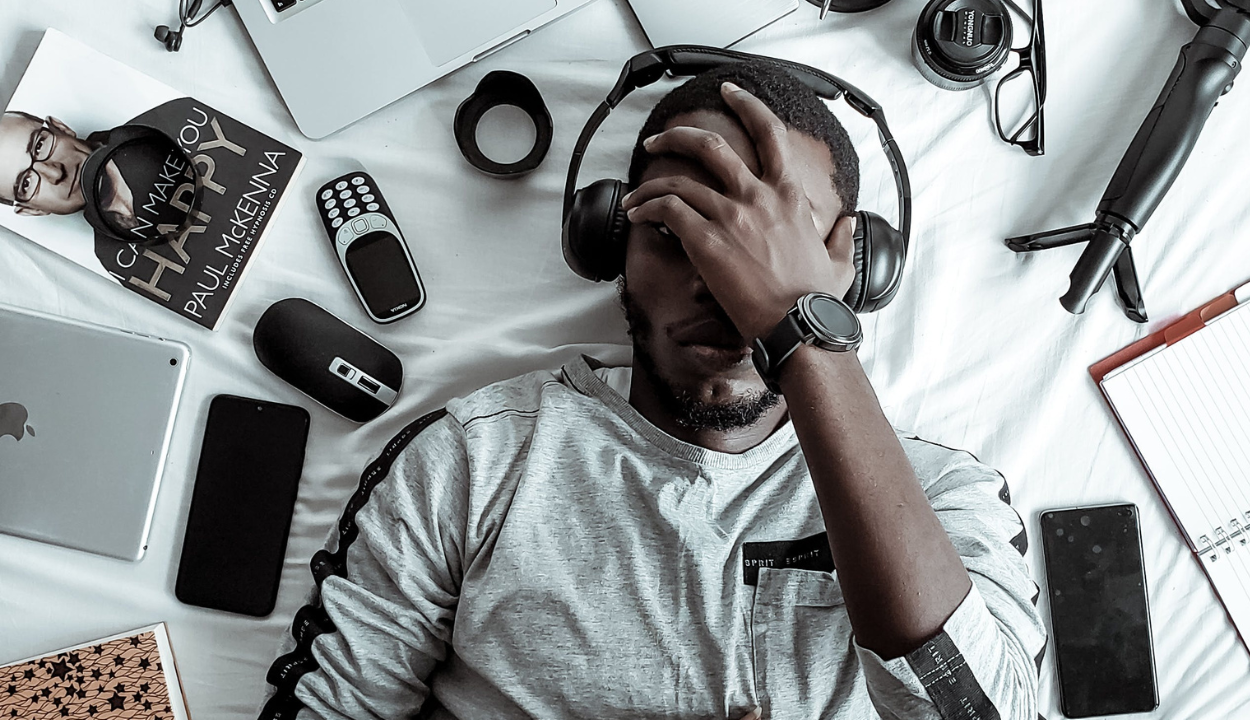 Por qué nos cuesta cada vez más leer un texto largo: claves para mejorar nuestra atención Por qué nos cuesta cada vez más leer un texto largo: claves para mejorar nuestra atención