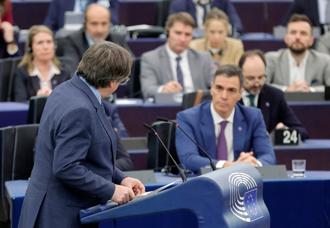 VOTA: Una reunión Sánchez-Puigdemont, sería: ¿buena para la convivencia o una humillación para el Estado de Derecho? VOTA: Una reunión Sánchez-Puigdemont, sería: ¿buena para la convivencia o una humillación para el Estado de Derecho?