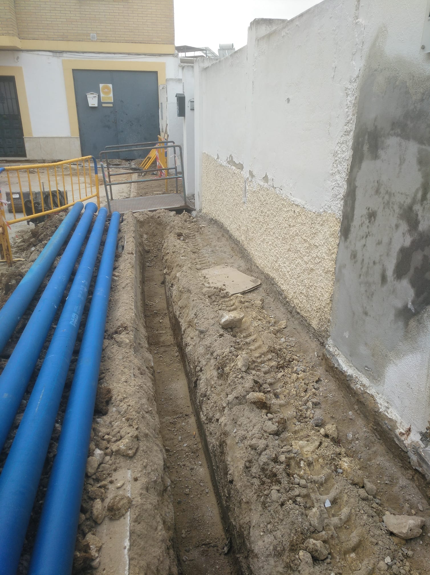 APEMSA realiza obras de mejora en el servicio de abastecimiento en Las Nieves APEMSA realiza obras de mejora en el servicio de abastecimiento en Las Nieves