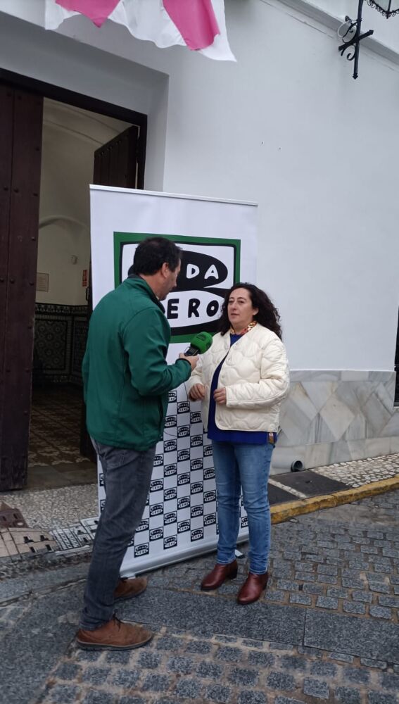 La alcaldesa, María del Mar Martín Florido, durante el programa especial de Onda Cero.