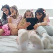 Desafíos digitales en la adolescencia: ¿Prohibir o acompañar el uso del móvil?