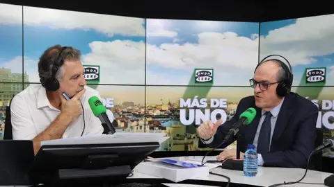 El Defensor del Pueblo, Ángel Gabilondo, con Carlos Alsina en 'Más de uno' El Defensor del Pueblo, Ángel Gabilondo, con Carlos Alsina en 'Más de uno'