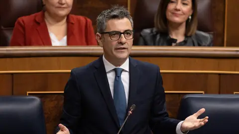 El ministro de la Presidencia, Justicia y Relaciones con las Cortes, Félix Bolaños, interviene durante una sesión de control al Gobierno, en el Congreso de los Diputados El ministro de la Presidencia, Justicia y Relaciones con las Cortes, Félix Bolaños, interviene durante una sesión de control al Gobierno, en el Congreso de los Diputados