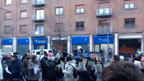 Concentración a en los juzgados de Valladolid mientras presta declaración el principal sospechoso de la muerte de Esther López