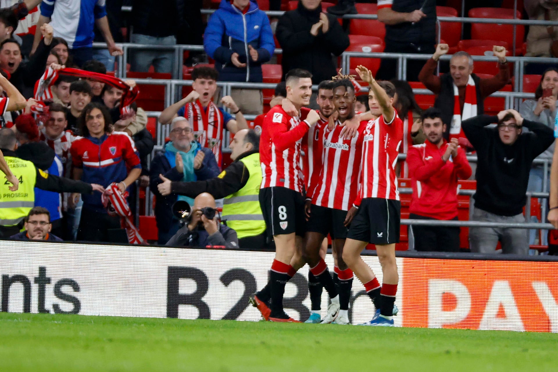 El Athletic celebra su aniversario arrollando al Atlético El Athletic celebra su aniversario arrollando al Atlético
