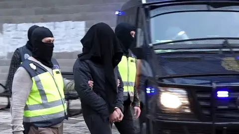 Imagen de archivo de un detenido por la Policía Nacional Imagen de archivo de un detenido por la Policía Nacional