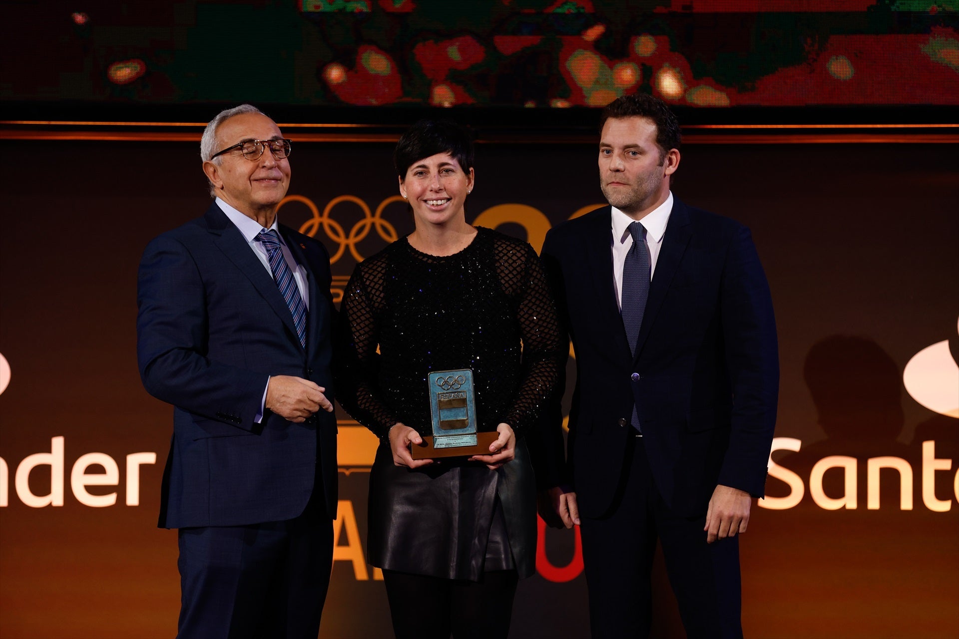 Carla Suárez: "Pagaría por ver a Alcaraz y Nadal jugar juntos en los Juegos de París" Carla Suárez: "Pagaría por ver a Alcaraz y Nadal jugar juntos en los Juegos de París"