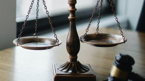 Una balanza de justicia 