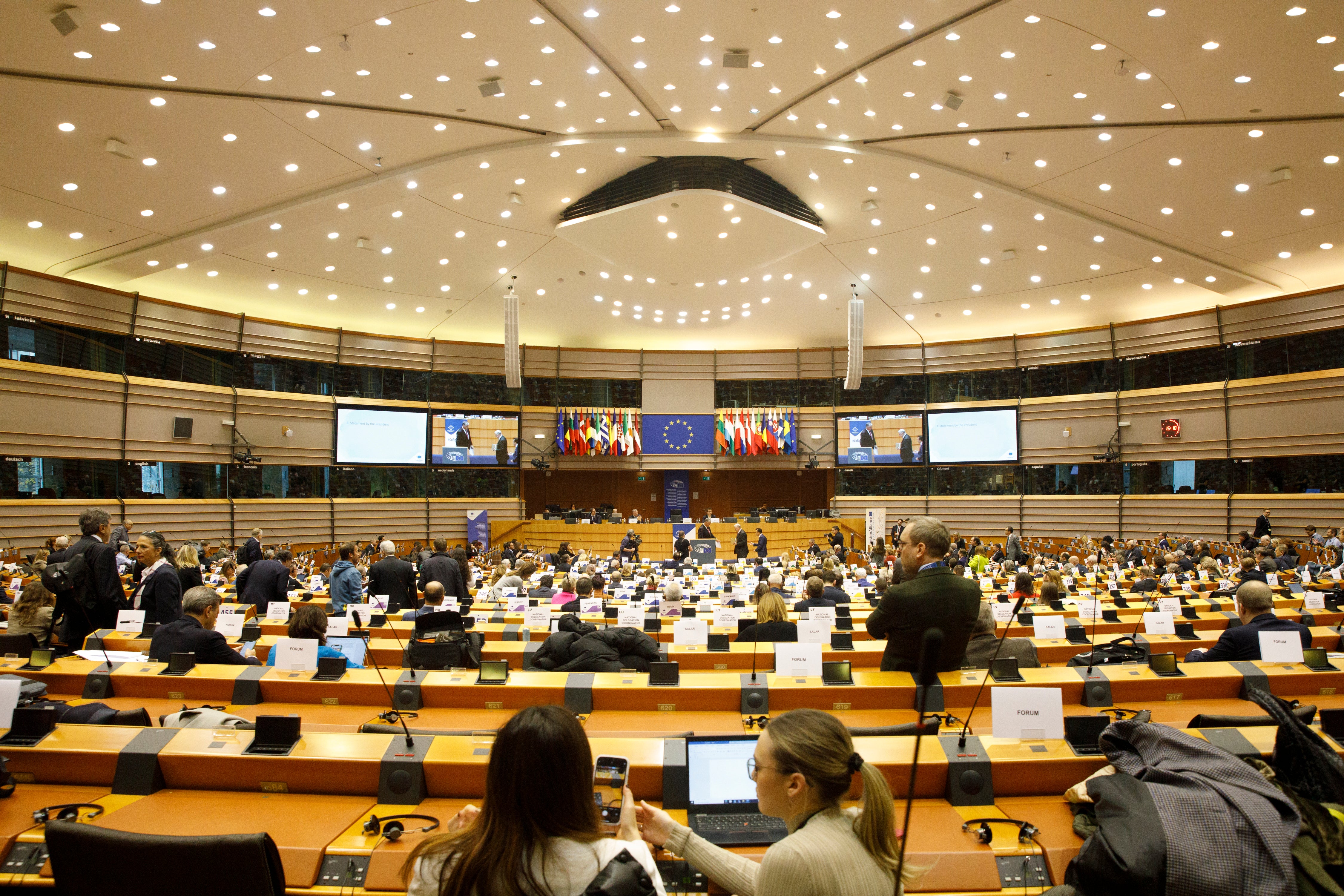 La Eurocámara denunciará injerencia rusa en Cataluña y pedirá a España investigar nexos del independentismo con el Kremlin La Eurocámara denunciará injerencia rusa en Cataluña y pedirá a España investigar nexos del independentismo con el Kremlin