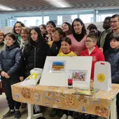 Os escolares acheganse á filatelia coa exposición “O mundo dos selos” na Biblioteca Nós Os escolares acheganse á filatelia coa exposición “O mundo dos selos” na Biblioteca Nós
