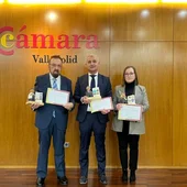 LA CÁMARA DE VALLADOLID ENTREGA DE LAS MENCIONES ESPECIALES AL COMERCIO HISTÓRICO DE VALLADOLID LA CÁMARA DE VALLADOLID ENTREGA DE LAS MENCIONES ESPECIALES AL COMERCIO HISTÓRICO DE VALLADOLID