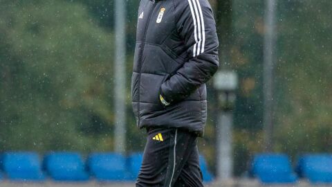20-12 Luis carri&oacute;n, entrenador del Real Oviedo