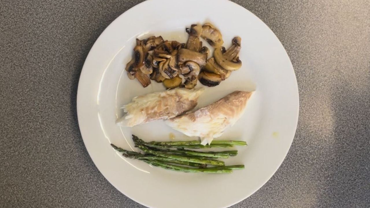 Beneficios y riesgos de comer pescado Beneficios y riesgos de comer pescado