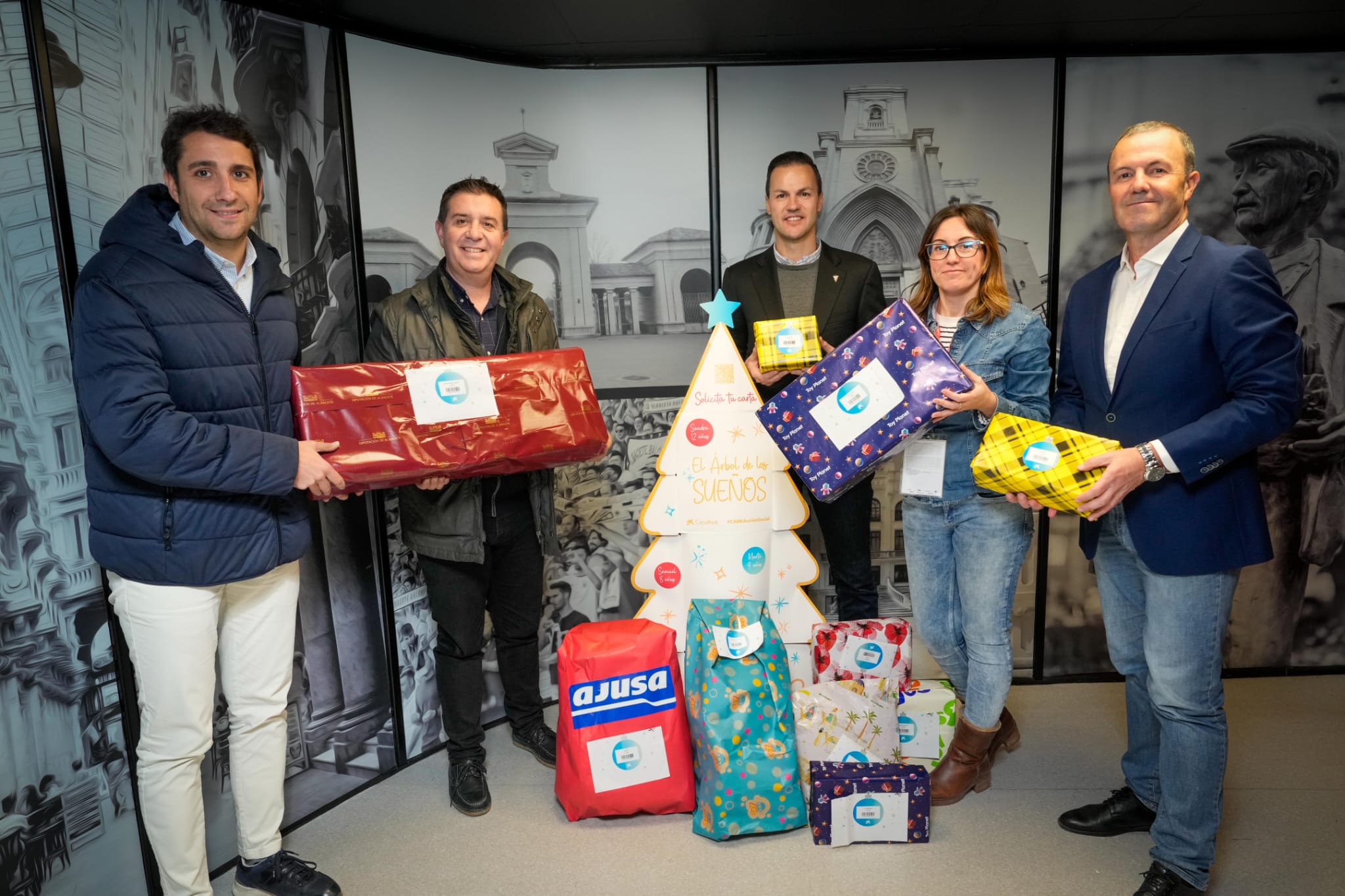 La Diputación de Albacete se suma al ‘Árbol de los sueños’ de la Fundación Albacete Balompié y CaixaBank La Diputación de Albacete se suma al ‘Árbol de los sueños’ de la Fundación Albacete Balompié y CaixaBank