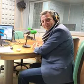 El delegado de Agricultura, Pesca, Agua y Desarrollo Rural de la Junta en Huelva, Álvaro Burgos, en los estudios de Onda Cero. El delegado de Agricultura, Pesca, Agua y Desarrollo Rural de la Junta en Huelva, Álvaro Burgos, en los estudios de Onda Cero.