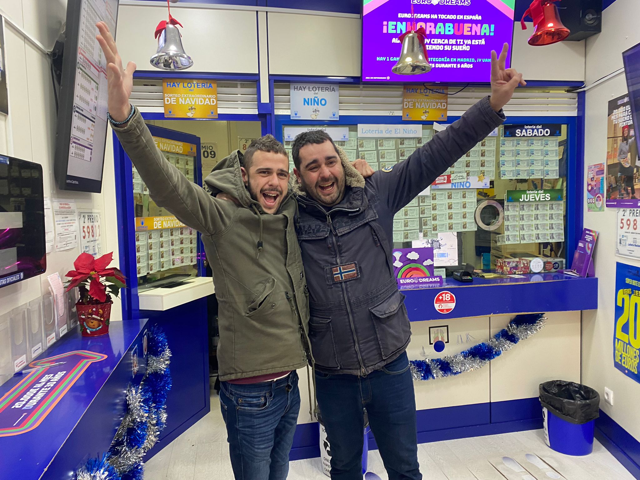 El tercer quinto premio, el 88.979, repartido en la capital y en la provincia El tercer quinto premio, el 88.979, repartido en la capital y en la provincia