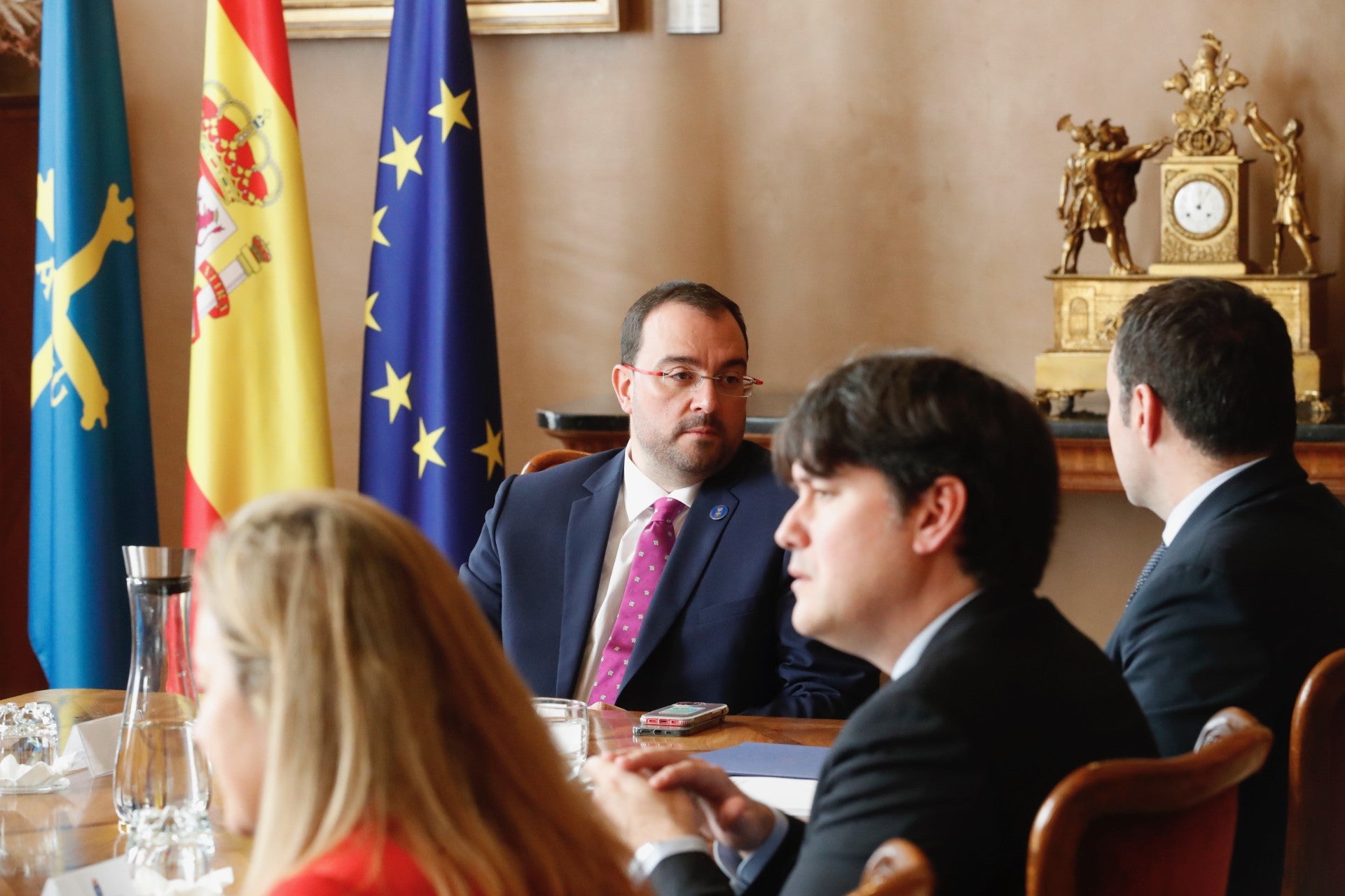 "Por dañar al Gobierno de Asturias dañan al conjunto del pueblo asturiano", afirma Barbón sobre PP y Vox "Por dañar al Gobierno de Asturias dañan al conjunto del pueblo asturiano", afirma Barbón sobre PP y Vox