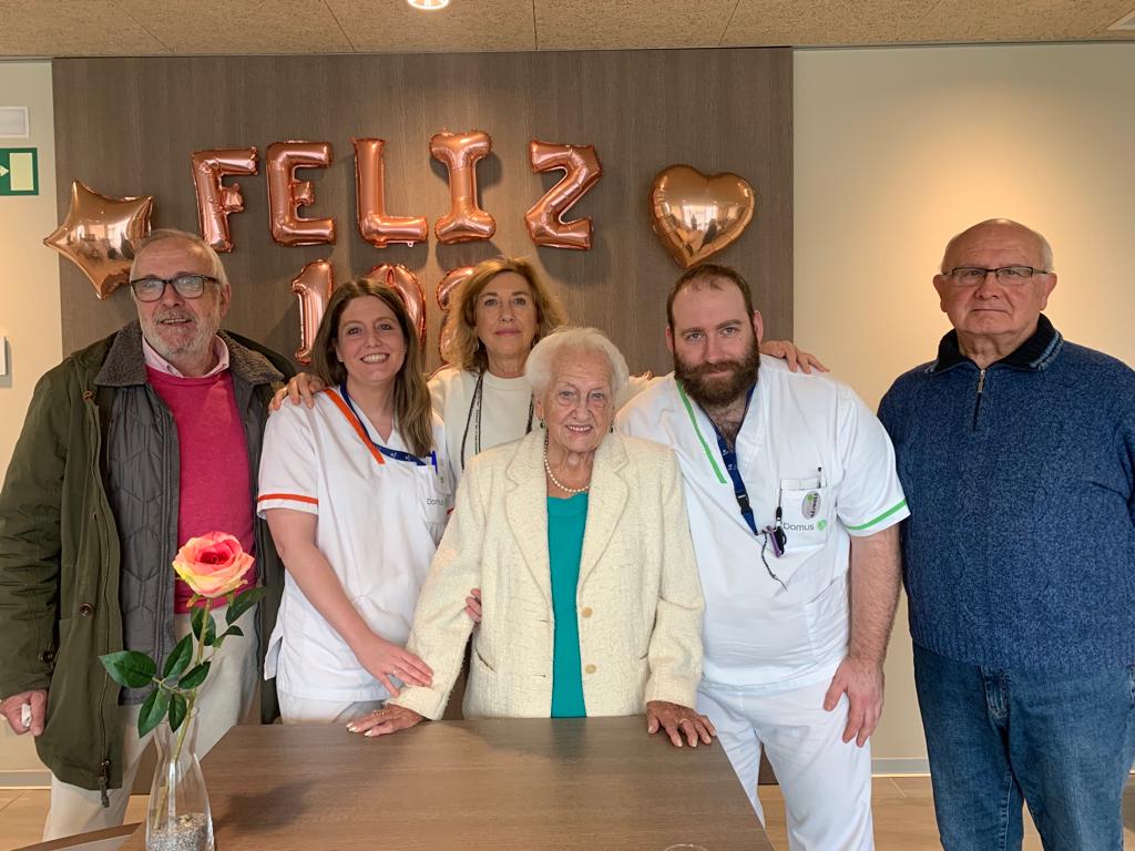 Julia Nubla, ¡102 años llenos de vida! Julia Nubla, ¡102 años llenos de vida!