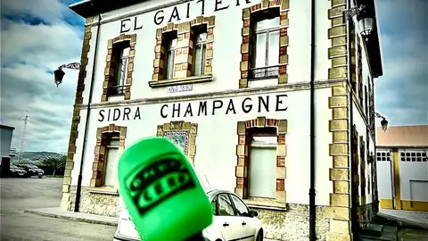 Más de Uno Asturias desde Sidra El Gaitero, Villaviciosa Más de Uno Asturias desde Sidra El Gaitero, Villaviciosa