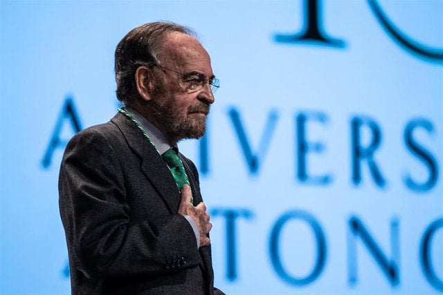 Antonio Burgos será nombrado hijo predilecto de Sevilla Antonio Burgos será nombrado hijo predilecto de Sevilla