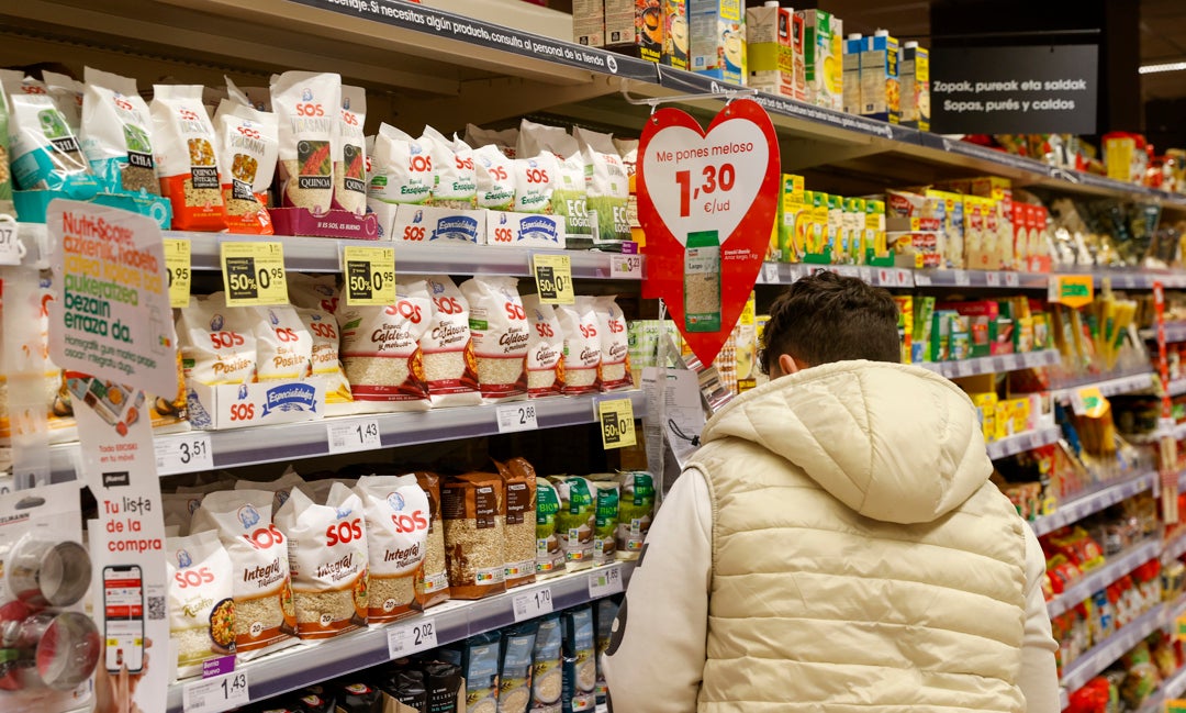 El INE confirma una ralentización de la economía española en tercer trimestre El INE confirma una ralentización de la economía española en tercer trimestre