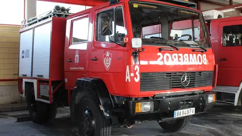Tres vehículos afectados en un incendio en Las Vaguadas de Badajoz durante la Nochebuena Tres vehículos afectados en un incendio en Las Vaguadas de Badajoz durante la Nochebuena