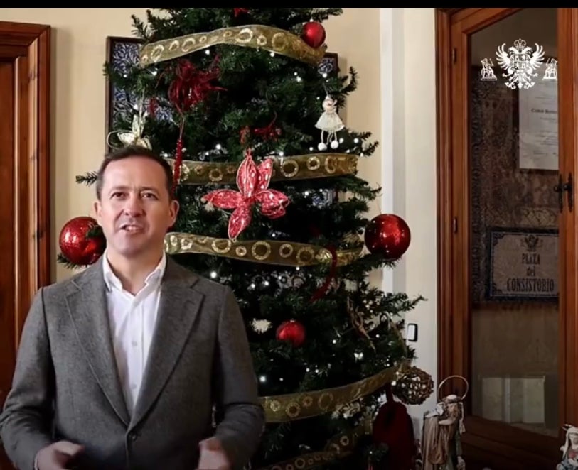 Carlos Velázquez desea a todos los toledanos una Navidad inolvidable y que el próximo año llegue lleno de nuevas oportunidades para Toledo Carlos Velázquez desea a todos los toledanos una Navidad inolvidable y que el próximo año llegue lleno de nuevas oportunidades para Toledo