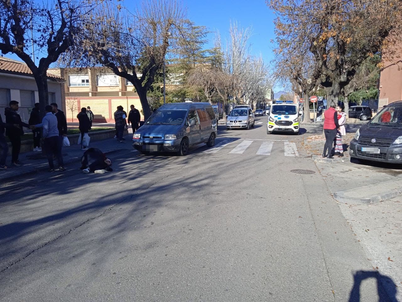 Atropellados una mujer y sus dos hijos en la calle Valencia de Huesca Atropellados una mujer y sus dos hijos en la calle Valencia de Huesca