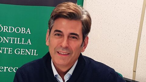 El abogado Rafael L&oacute;pez en los estudios de Onda Cero