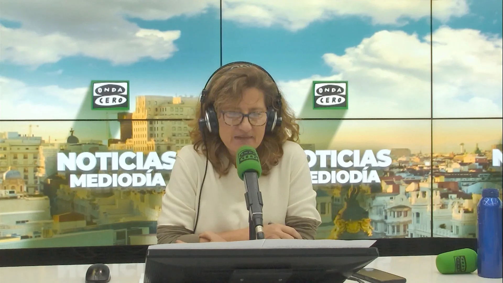 Elena Gijón: "En manos de los de Puigdemont está el timón de todo el país" Elena Gijón: "En manos de los de Puigdemont está el timón de todo el país"