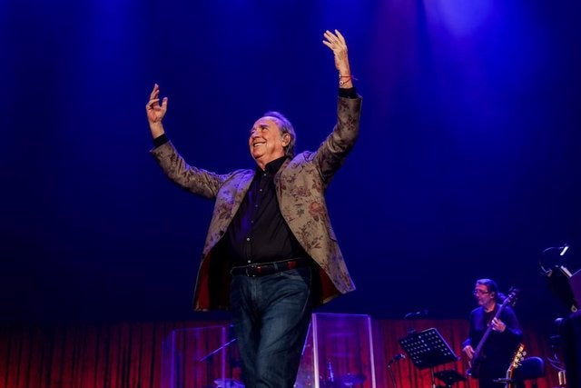 El cantautor catalán Joan Manuel Serrat cumple 80 años El cantautor catalán Joan Manuel Serrat cumple 80 años