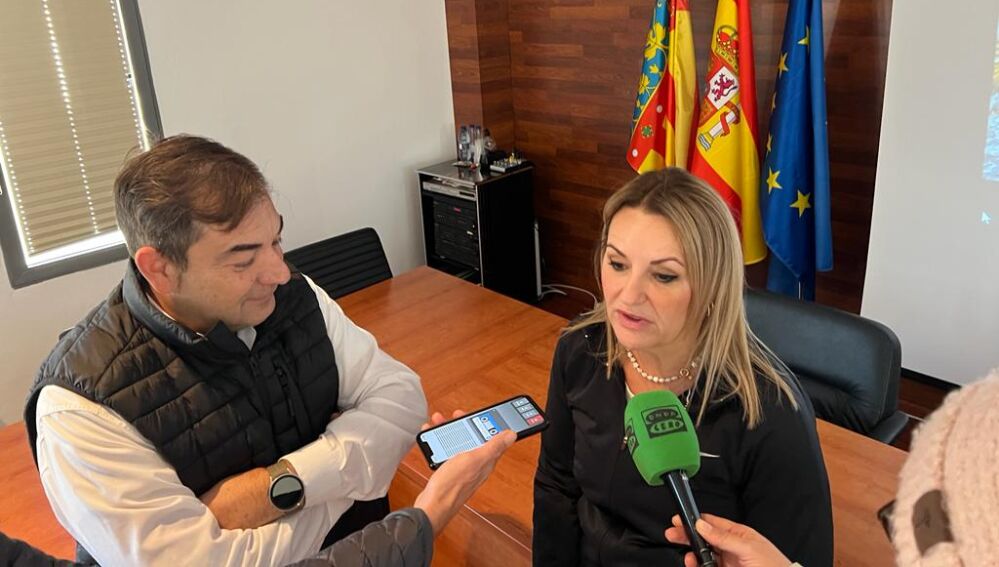 Visita Consellera Nuria Montes a Relleu