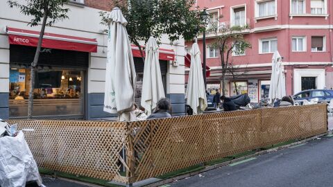 Días contados para las &quot;terrazas Covid&quot; de Madrid: desde el 1 de enero no podrán dar servicio/ A. Pérez Meca / Europa Press