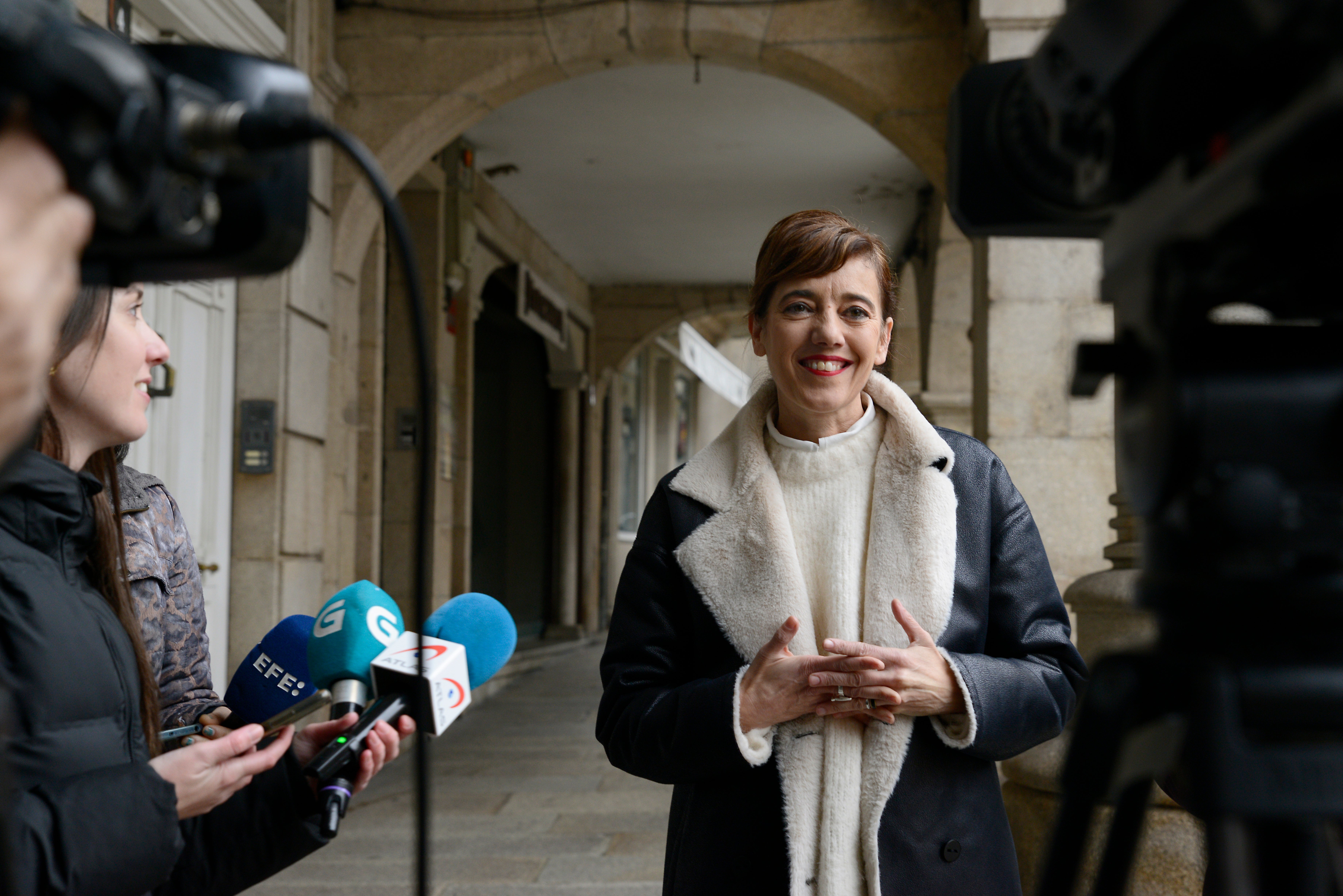 Sumar y Podemos acuerdan presentarse juntos a las próximas elecciones gallegas Sumar y Podemos acuerdan presentarse juntos a las próximas elecciones gallegas