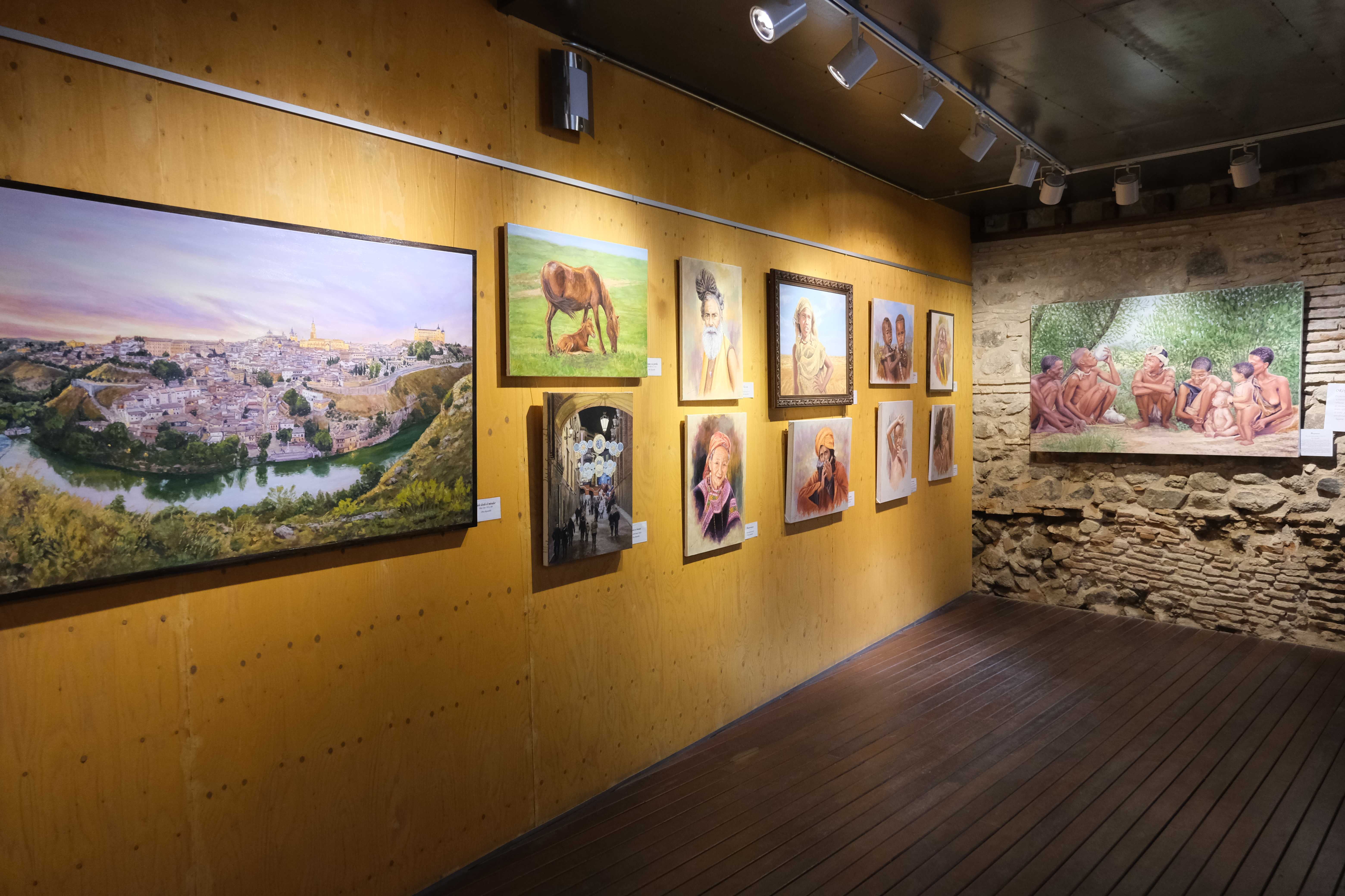 Las Cuevas de Hércules reciben la última exposición de 2023 a cargo del pintor César González Las Cuevas de Hércules reciben la última exposición de 2023 a cargo del pintor César González