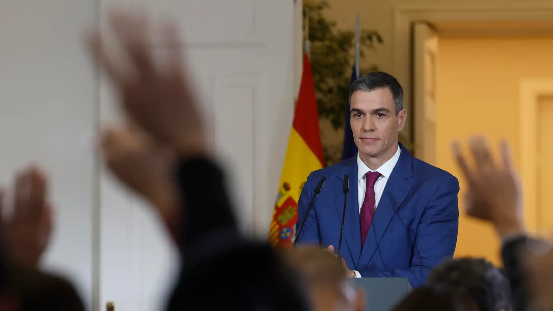 Los economistas tachan de "populistas" las medidas de Pedro Sánchez: "No van al fondo de lo que necesita el país" 