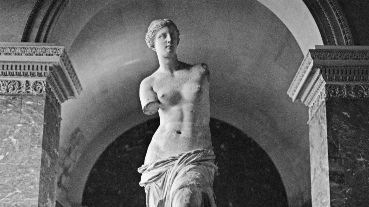 El reto matemático: ¿Qué tienen en común el Partenón, la Gioconda, la Venus de Milo y la portada del Robe? El reto matemático: ¿Qué tienen en común el Partenón, la Gioconda, la Venus de Milo y la portada del Robe?