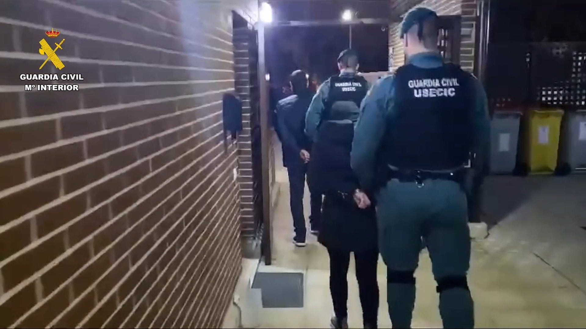 La Guardia Civil interviene 20 kilos de cocaína y detiene a 8 personas en una operación que se iniciaba en Cáceres La Guardia Civil interviene 20 kilos de cocaína y detiene a 8 personas en una operación que se iniciaba en Cáceres