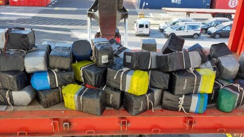 Más de 2.000 kilos de cocaína en un barco atracado en Tenerife 