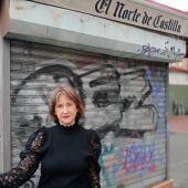 El kiosko del túnel de las Delicias cierra sus puertas y el barrio se vuelca con su propietaria 