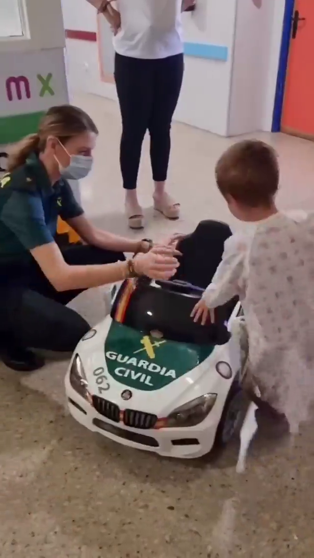 La Guardia Civil felicita el año en un vídeo con las intervenciones que ha realizado en 2023 La Guardia Civil felicita el año en un vídeo con las intervenciones que ha realizado en 2023