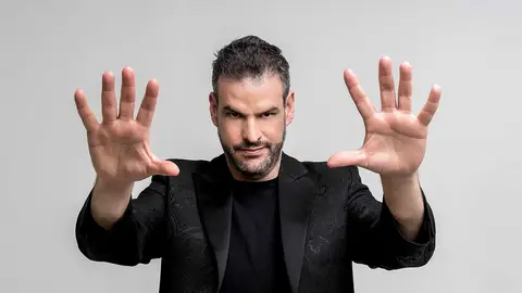 El mentalista Jorge Astyaro hipnotiza al equipo de Por fin no es lunes El mentalista Jorge Astyaro hipnotiza al equipo de Por fin no es lunes