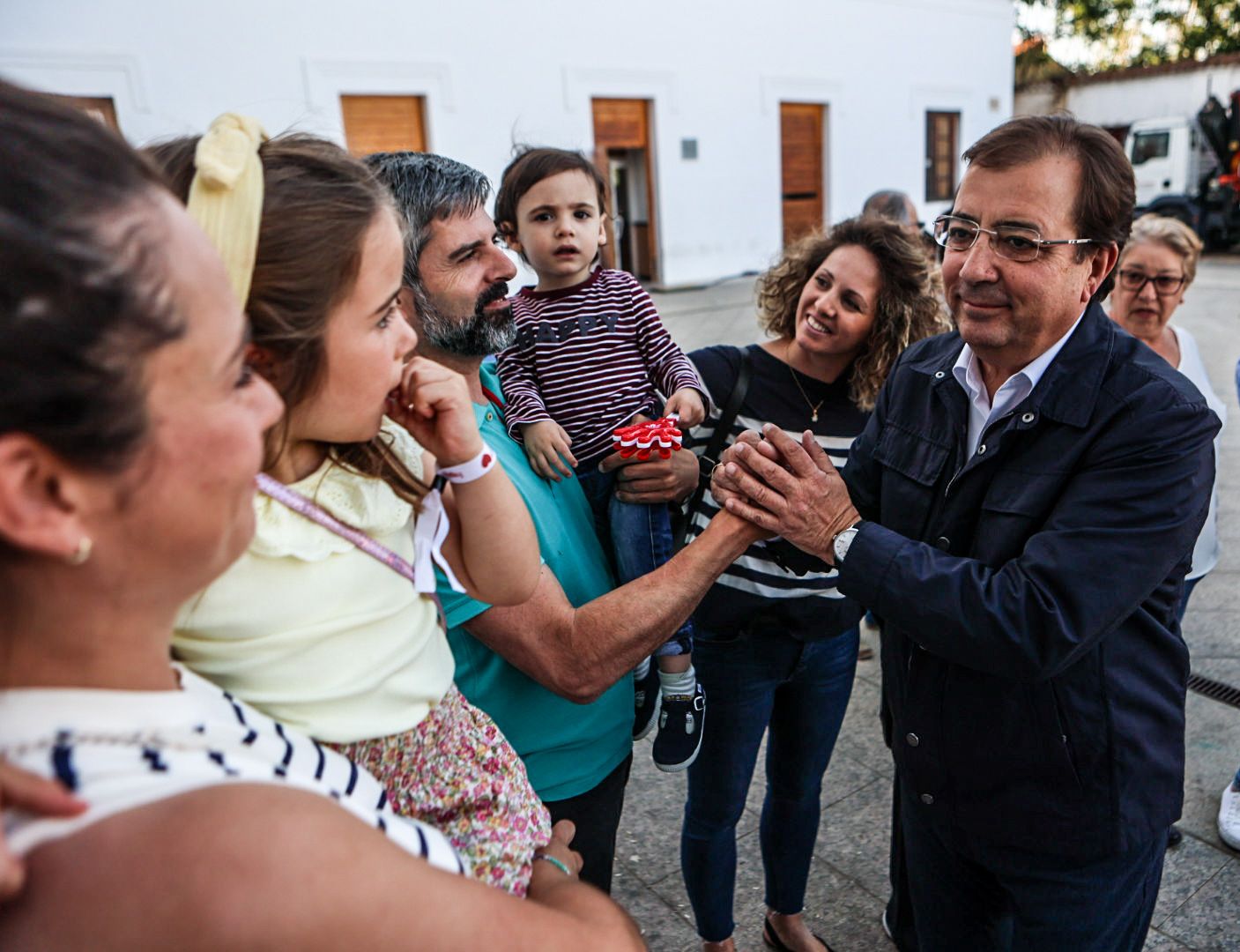 Vara remite una carta a los afiliados socialistas tras un "durísimo" año y el inicio de una legislatura "complicada" Vara remite una carta a los afiliados socialistas tras un "durísimo" año y el inicio de una legislatura "complicada"