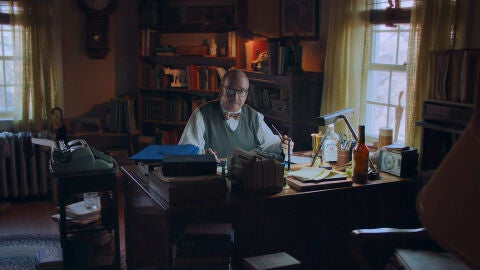 El actor Paul Giamatti, en una imagen promocional de la pel&iacute;cula 'Los que se quedan'