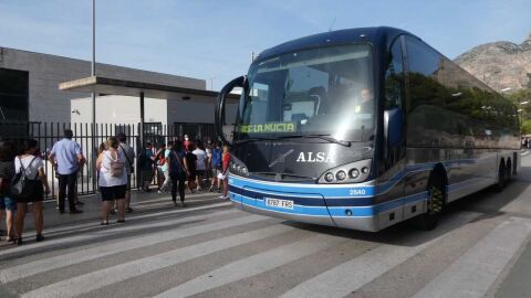 Transporte universitario La Nuc&iacute;a