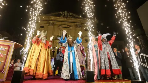 La llegada de los Reyes Magos a la Plaza Mayor de Chiclana La llegada de los Reyes Magos a la Plaza Mayor de Chiclana