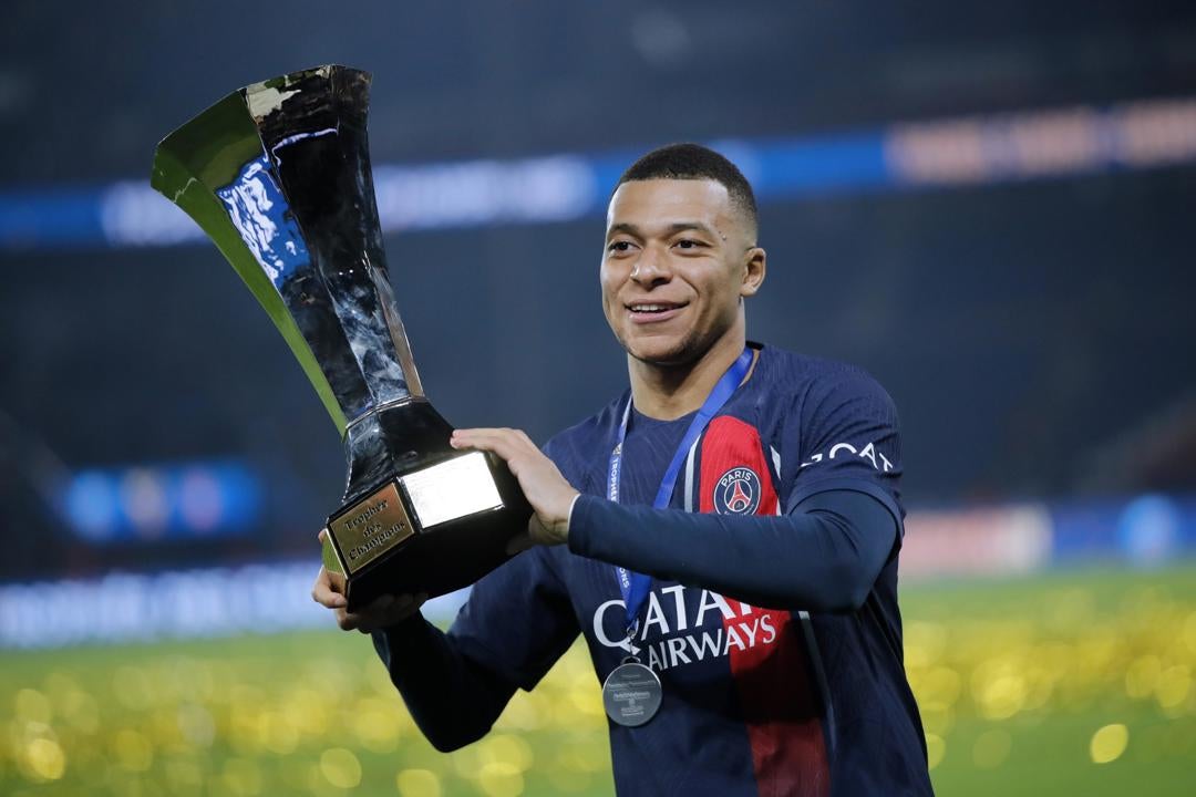 Mbappé: "No he tomado una decisión sobre mi futuro" Mbappé: "No he tomado una decisión sobre mi futuro"