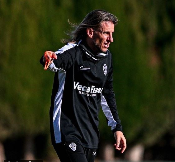 Elche: ganar y esperar Elche: ganar y esperar