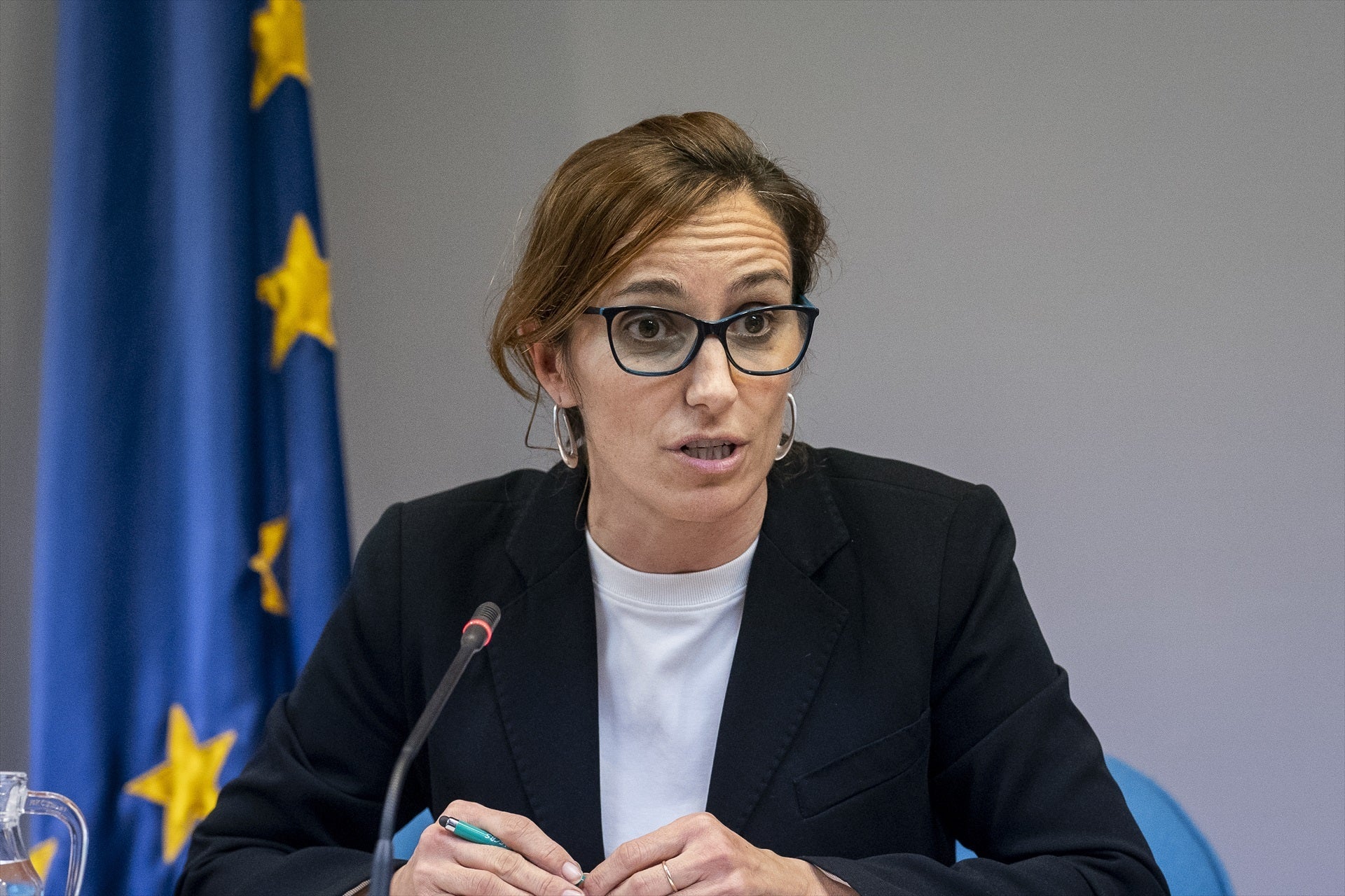 Sanidad pedirá a las autonomías mascarillas obligatorias mientras dure el pico epidémico de gripe Sanidad pedirá a las autonomías mascarillas obligatorias mientras dure el pico epidémico de gripe